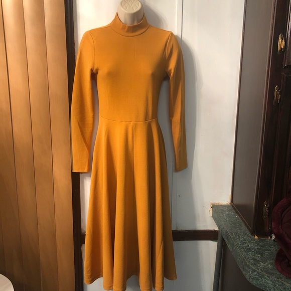Woman’s fall mustard yellow Mock neck long sleeve shein dress - Picture 4 of 13